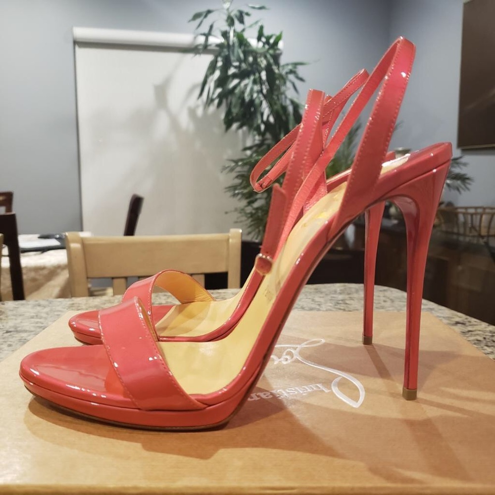 NEW Christian Louboutin Loubi Queen Pink Patent